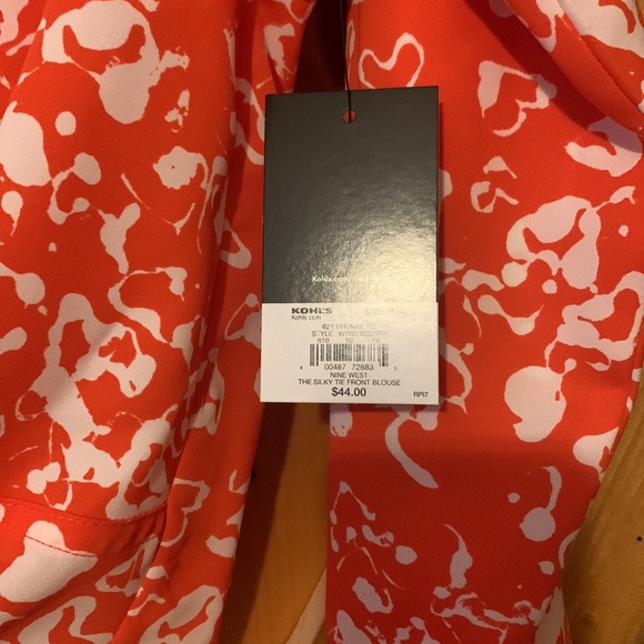 NWT. Nine West Long-Sleeve Blouse. - Picture 4 of 4